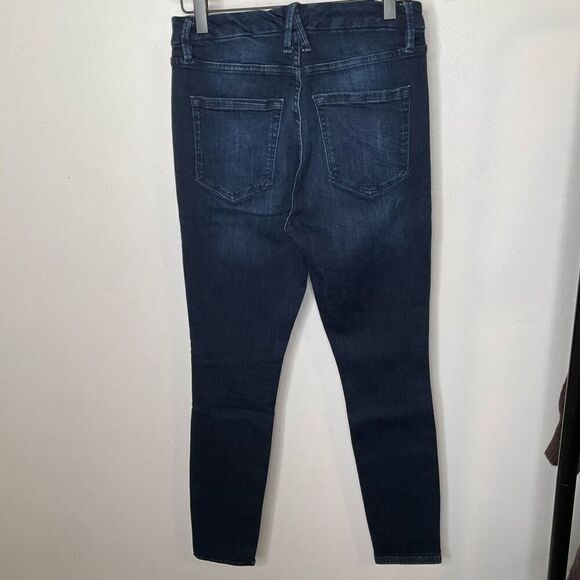 Good American Skinny Jeans - Picture 3 of 9